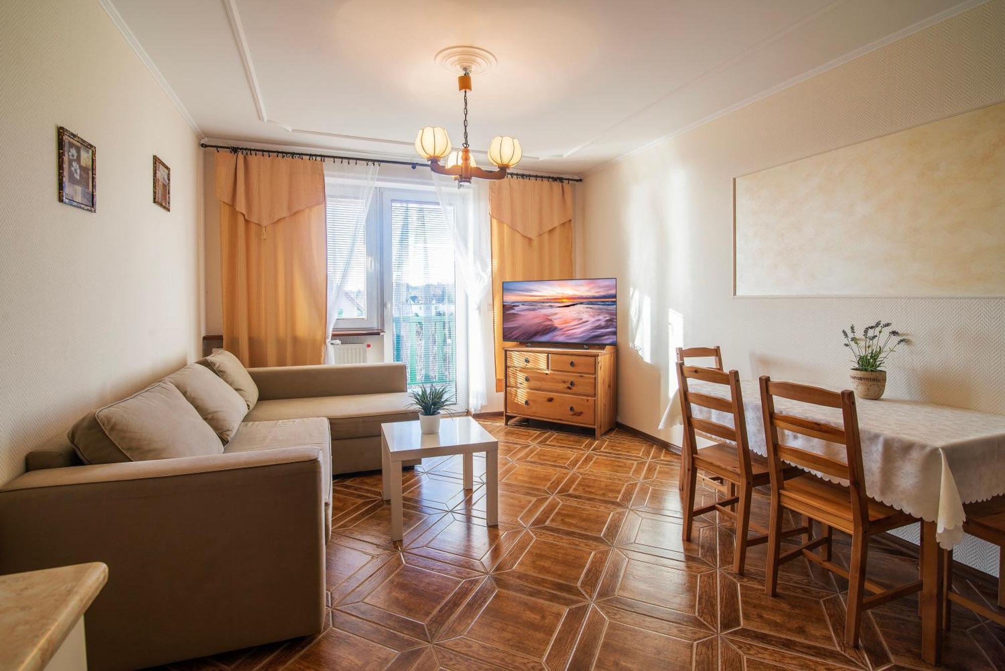 Pionow Rodzinne Apartamenty Urocza 10 Krynica Morska Exterior photo