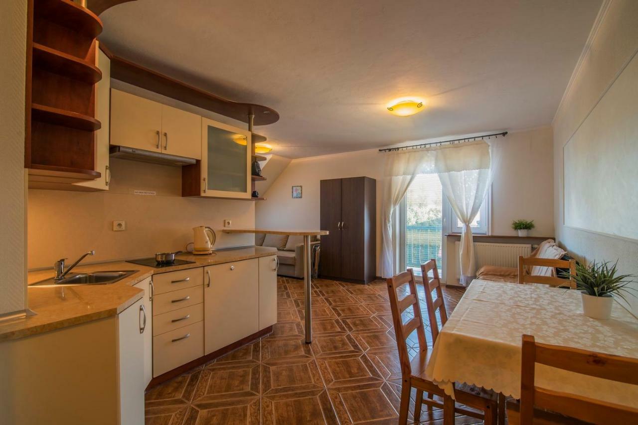 Pionow Rodzinne Apartamenty Urocza 10 Krynica Morska Exterior photo