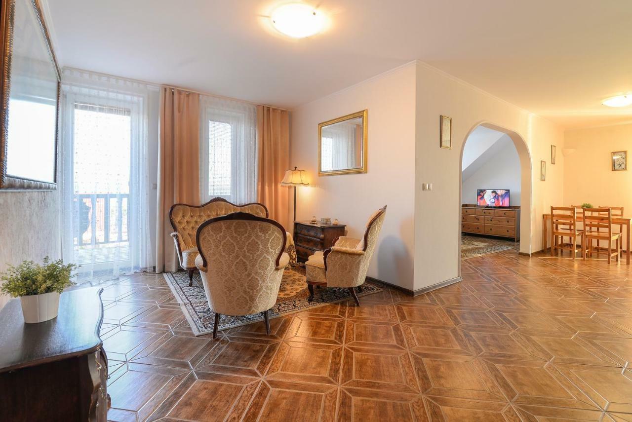 Pionow Rodzinne Apartamenty Urocza 10 Krynica Morska Exterior photo